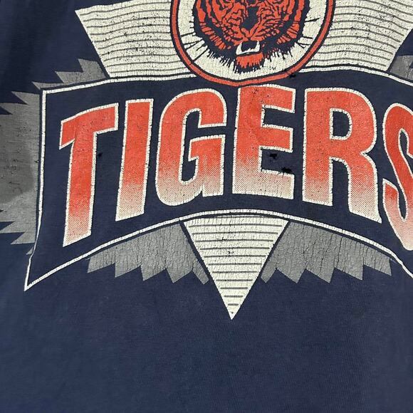 Vintage Auburn University Tigers Tee Shirt - Picture 3 of 5